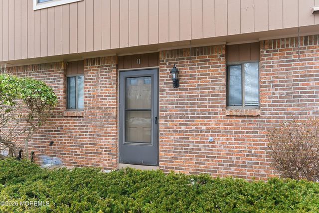 11 Owl Road, Howell, NJ 07731