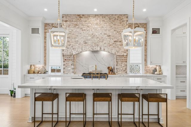 922 Mccants Drive, Mount Pleasant, SC 29464