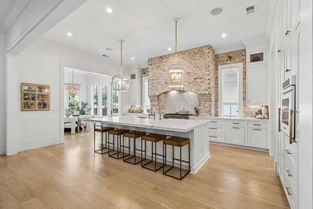 922 Mccants Drive, Mount Pleasant, SC 29464