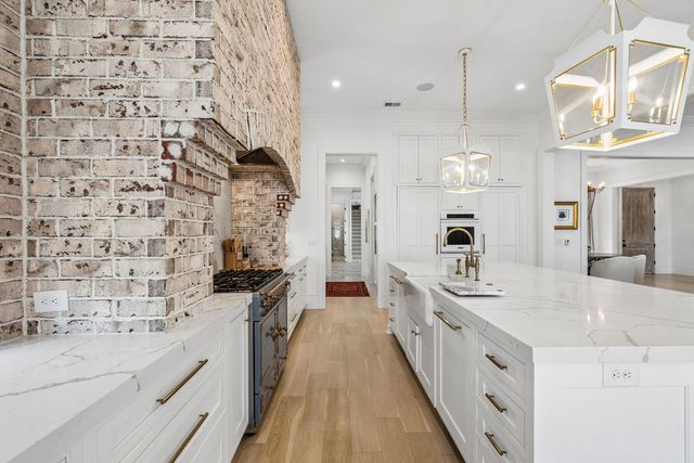 922 Mccants Drive, Mount Pleasant, SC 29464