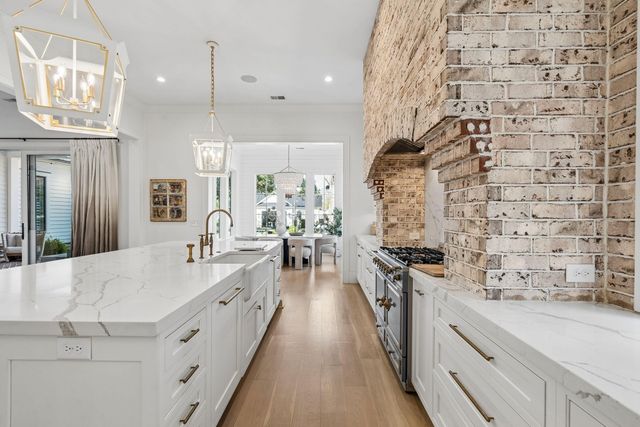 922 Mccants Drive, Mount Pleasant, SC 29464