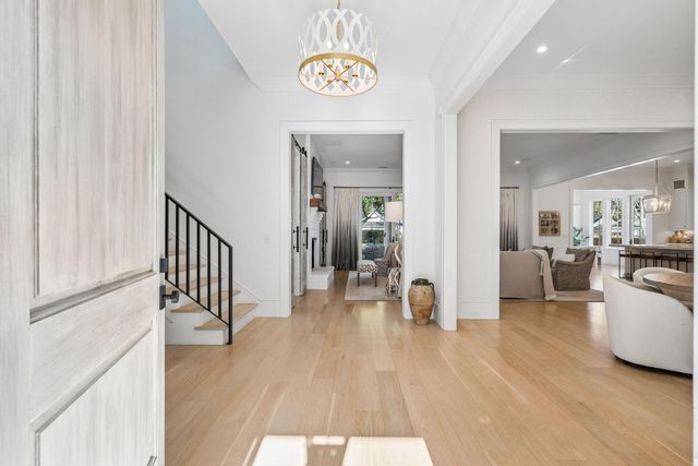 922 Mccants Drive, Mount Pleasant, SC 29464