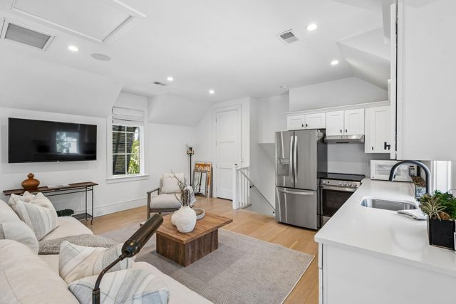 922 Mccants Drive, Mount Pleasant, SC 29464