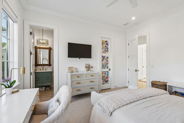 922 Mccants Drive, Mount Pleasant, SC 29464