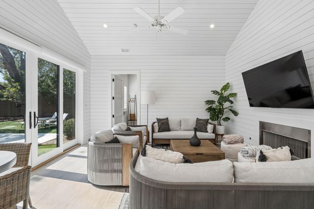 922 Mccants Drive, Mount Pleasant, SC 29464