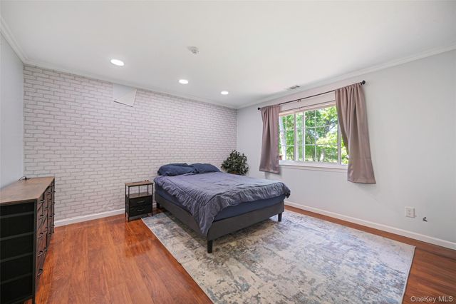230 Lake Pointe Circle 230, Middle Island, NY 11953
