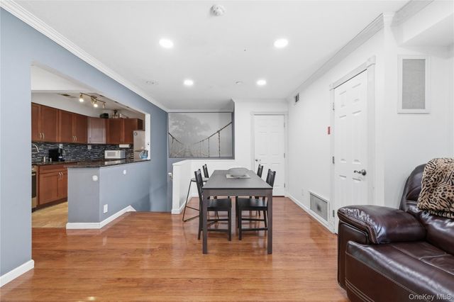 230 Lake Pointe Circle 230, Middle Island, NY 11953