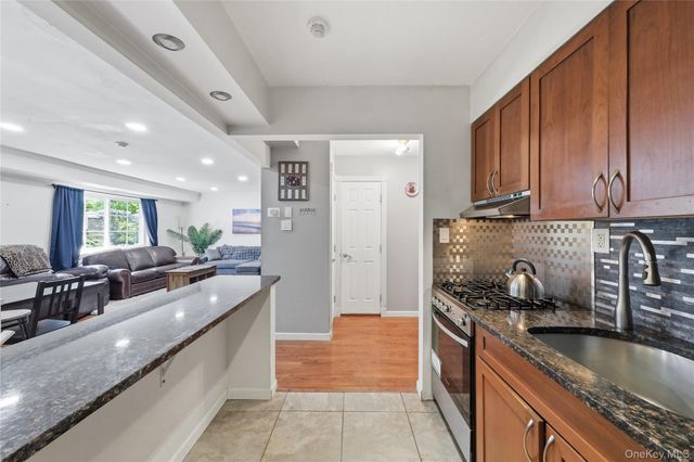 230 Lake Pointe Circle 230, Middle Island, NY 11953