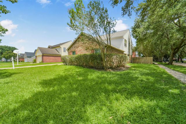6527 Smoke Tree Lane, Sugar Land, TX 77479