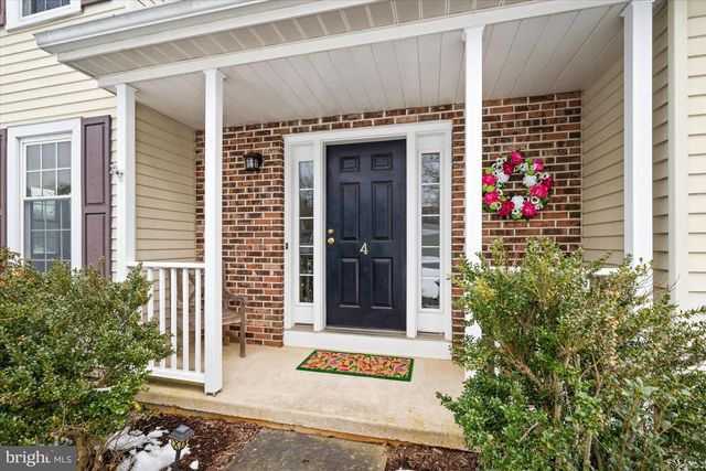 4 SUNRISE DR, Newark, DE 19711