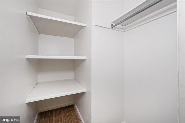 4 SUNRISE DR, Newark, DE 19711