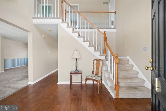 4 SUNRISE DR, Newark, DE 19711