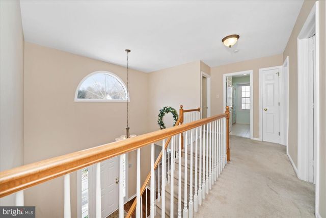 4 SUNRISE DR, Newark, DE 19711