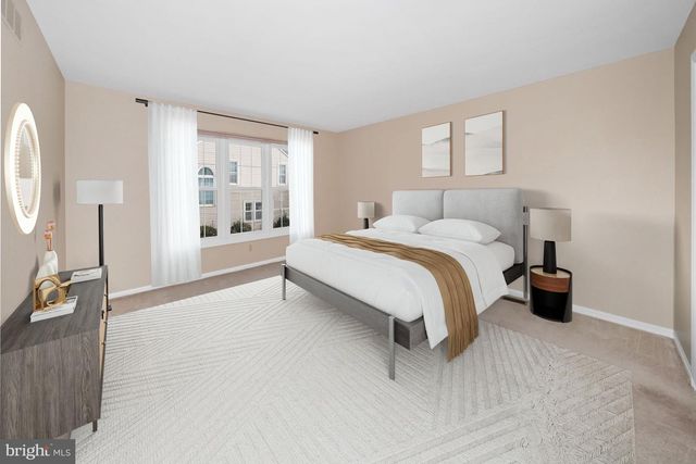 4 SUNRISE DR, Newark, DE 19711