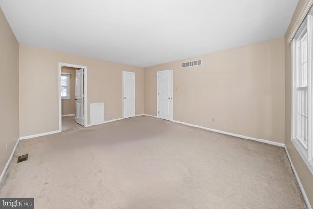 4 SUNRISE DR, Newark, DE 19711