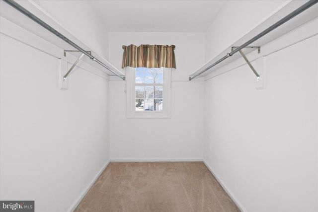 4 SUNRISE DR, Newark, DE 19711