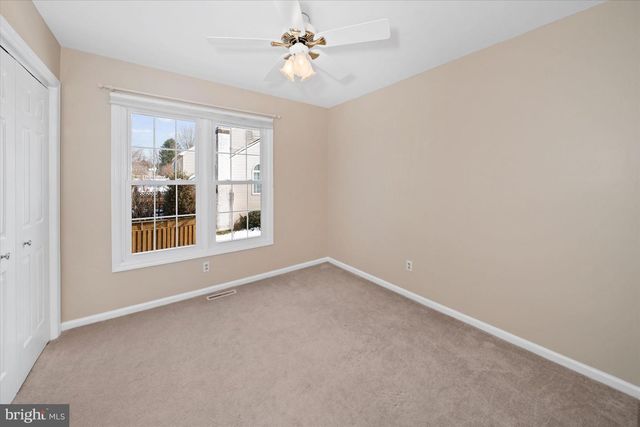 4 SUNRISE DR, Newark, DE 19711