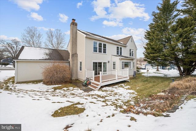 4 SUNRISE DR, Newark, DE 19711