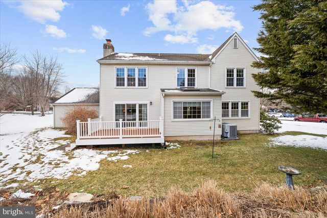 4 SUNRISE DR, Newark, DE 19711