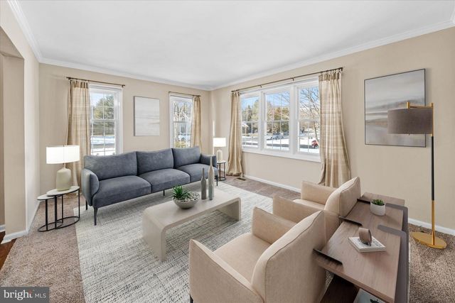 4 SUNRISE DR, Newark, DE 19711