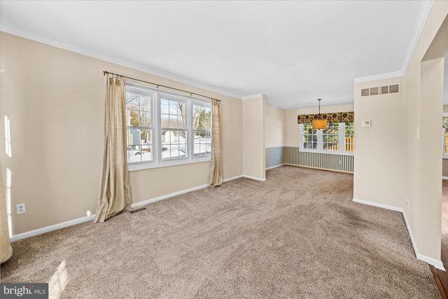 4 SUNRISE DR, Newark, DE 19711