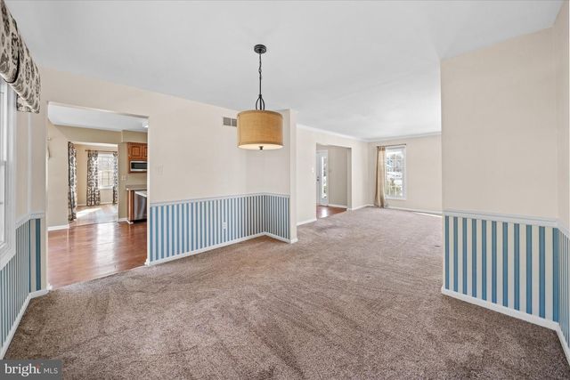 4 SUNRISE DR, Newark, DE 19711