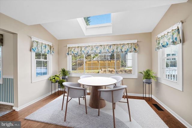 4 SUNRISE DR, Newark, DE 19711