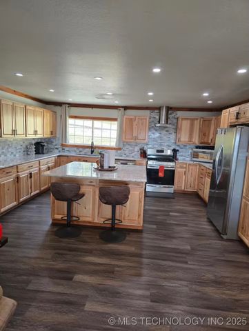 1211 Murphy Drive, Canadian, OK 74425