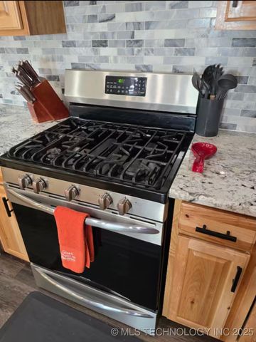 1211 Murphy Drive, Canadian, OK 74425