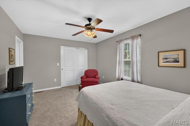 1215 Oakland Avenue, Edwardsville, IL 62025