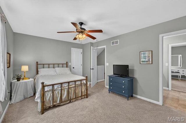 1215 Oakland Avenue, Edwardsville, IL 62025
