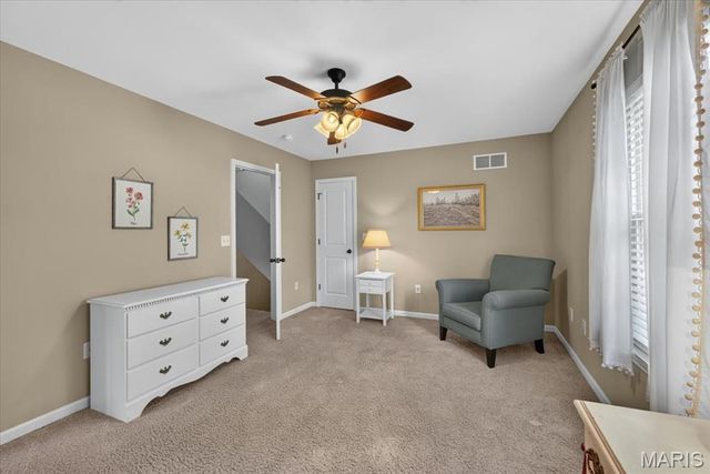1215 Oakland Avenue, Edwardsville, IL 62025