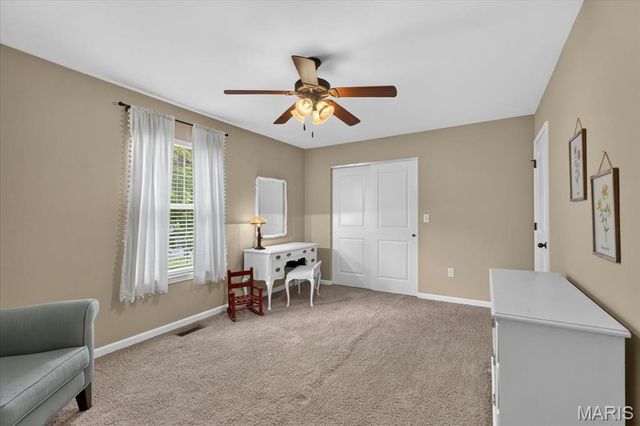 1215 Oakland Avenue, Edwardsville, IL 62025