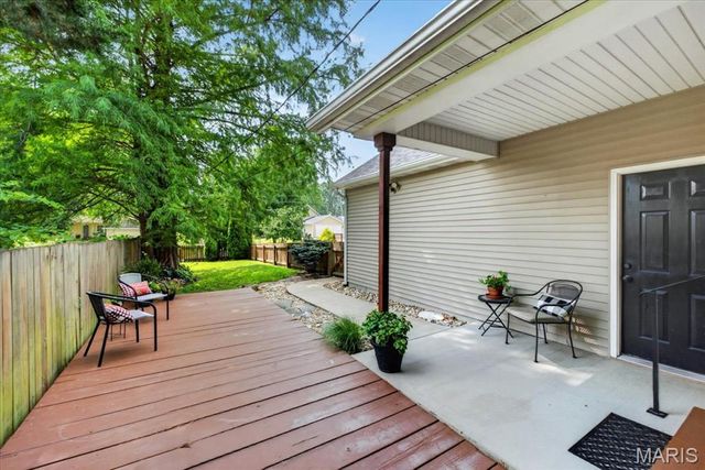 1215 Oakland Avenue, Edwardsville, IL 62025