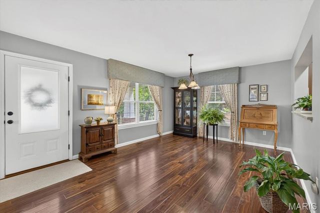 1215 Oakland Avenue, Edwardsville, IL 62025