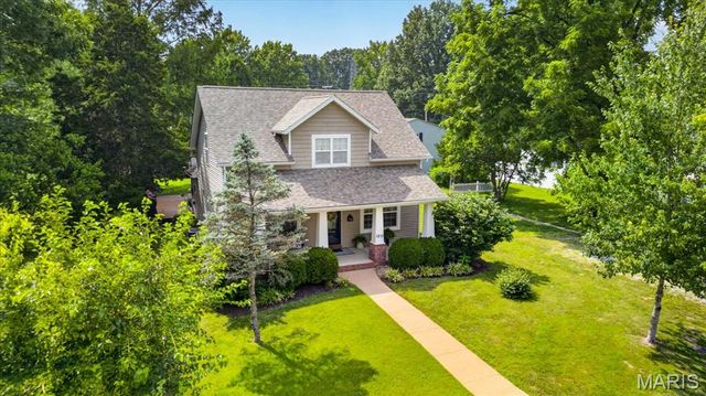 1215 Oakland Avenue, Edwardsville, IL 62025