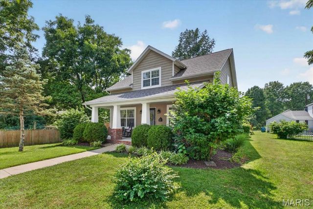 1215 Oakland Avenue, Edwardsville, IL 62025