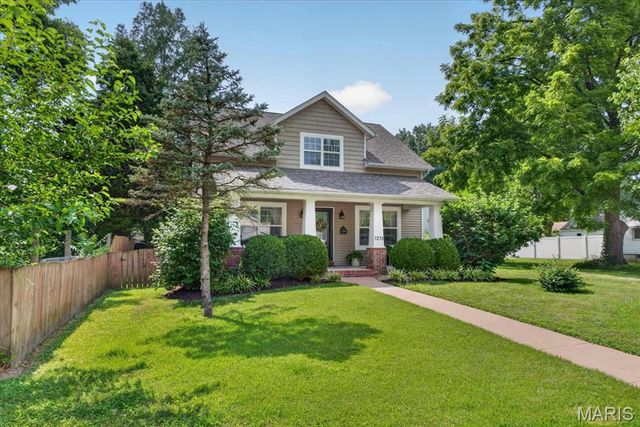 1215 Oakland Avenue, Edwardsville, IL 62025