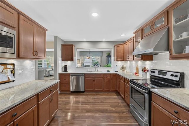 1215 Oakland Avenue, Edwardsville, IL 62025