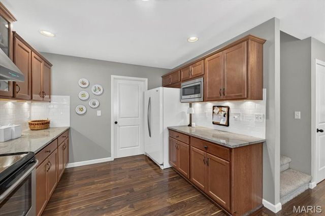1215 Oakland Avenue, Edwardsville, IL 62025