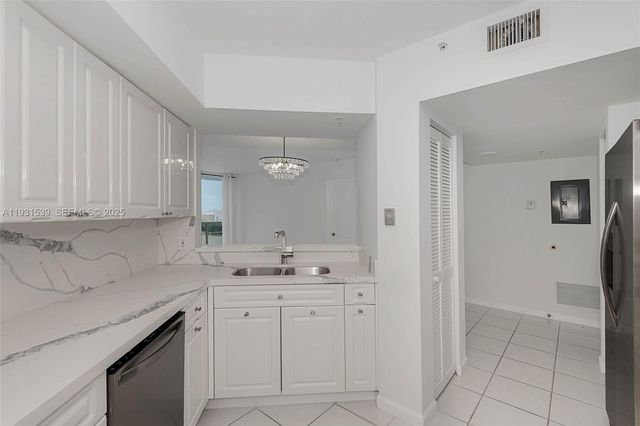 1900 Sunset Harbour Dr 1703, Miami Beach, FL 33139
