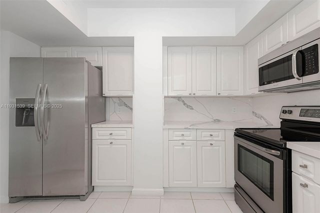 1900 Sunset Harbour Dr 1703, Miami Beach, FL 33139