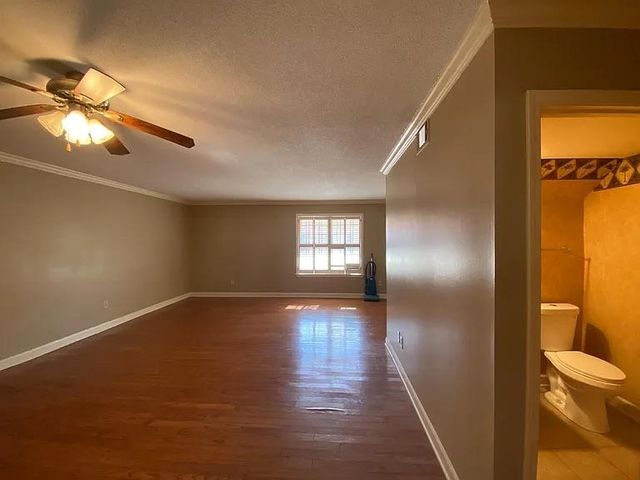 5718 Quince Rd Apt 13, Memphis, TN 38119