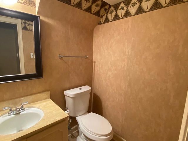 5718 Quince Rd Apt 13, Memphis, TN 38119