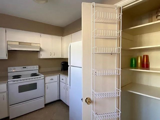 5718 Quince Rd Apt 13, Memphis, TN 38119
