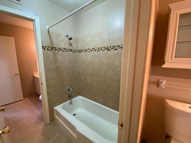 5718 Quince Rd Apt 13, Memphis, TN 38119
