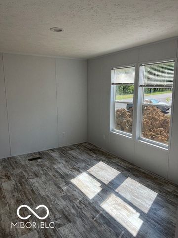 377 Locustwood Drive, North Vernon, IN 47265