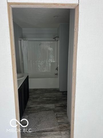 377 Locustwood Drive, North Vernon, IN 47265