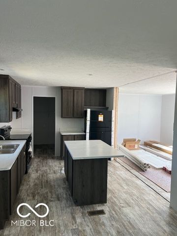 377 Locustwood Drive, North Vernon, IN 47265