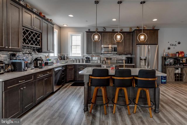 1006 MAIDEN GRASS DR, La Plata, MD 20646